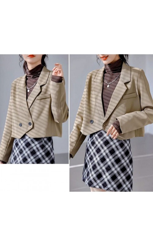 4✮- NYFPF19230 / BY565 - Crop Coat